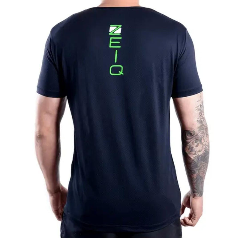 Camiseta Esportiva Slim ZEIQ Preta - Logo Verde e branco